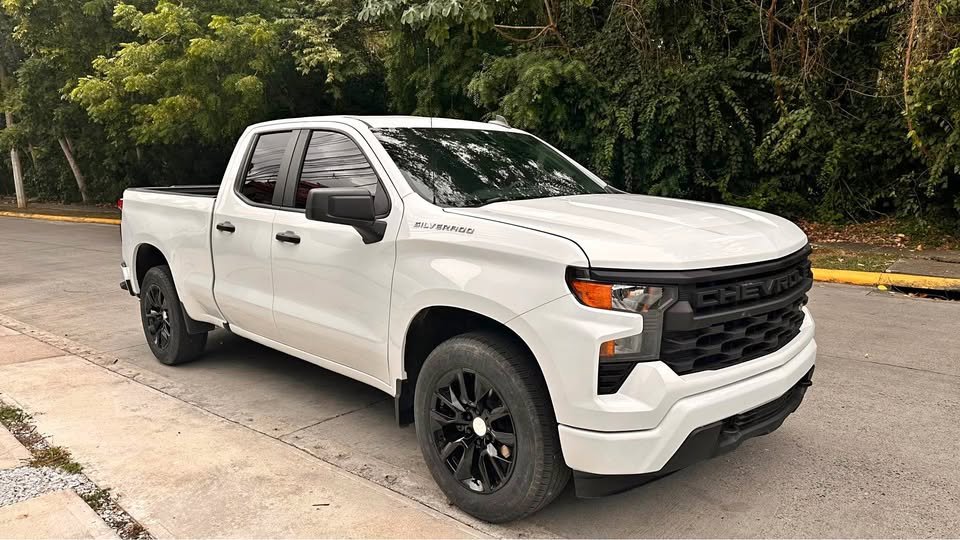 2024 Chevrolet Silverado C1500
